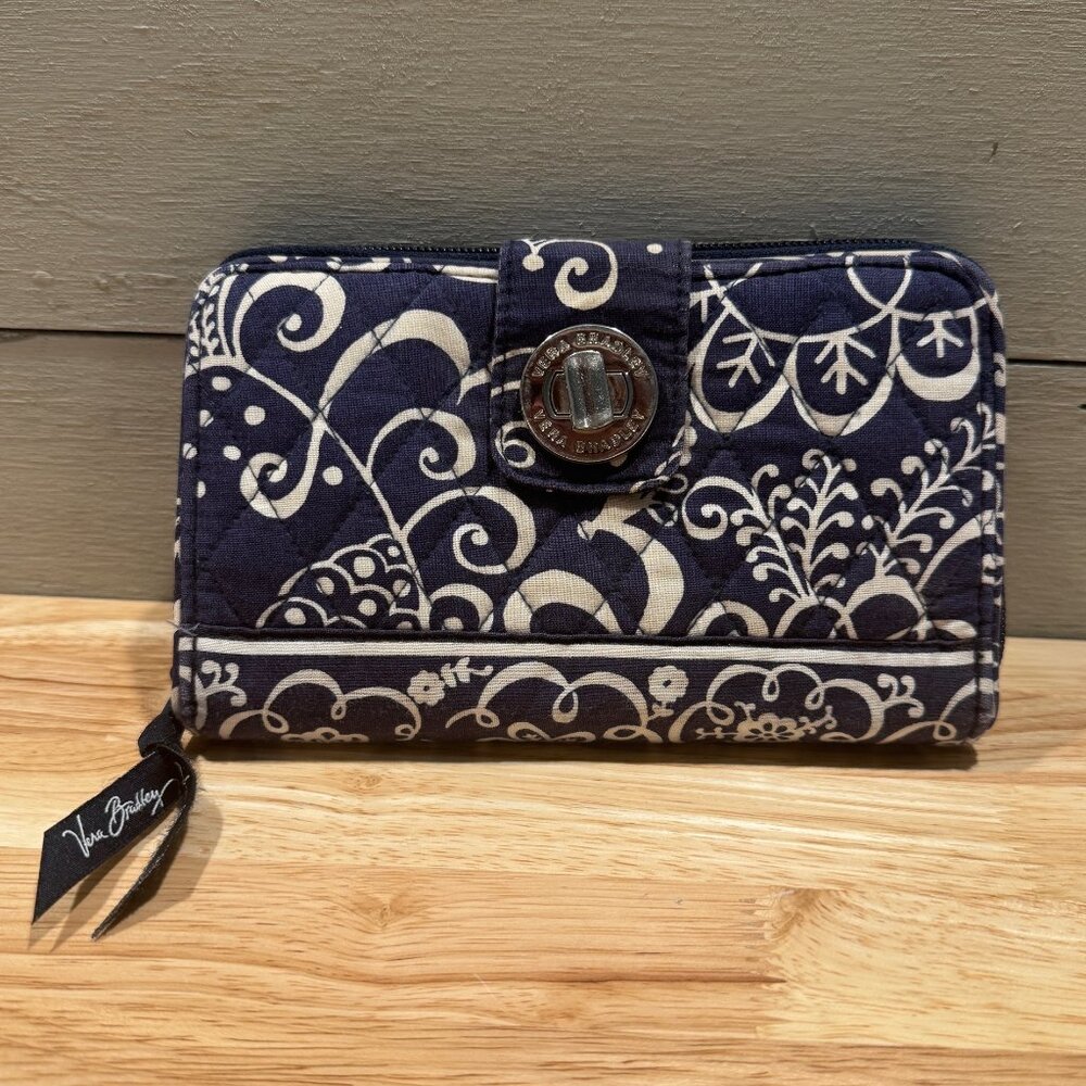 Vera Bradley Turn Lock / Zip Around Wallet Blue & Cream Floral Quilted 8" x 5"